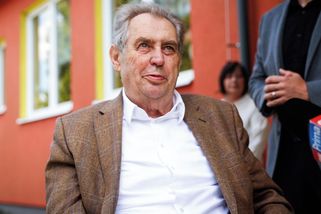 Zeman žádá o humanitární gesto pro českého studenta, kterého zadržela Čína - Seznam Zprávy